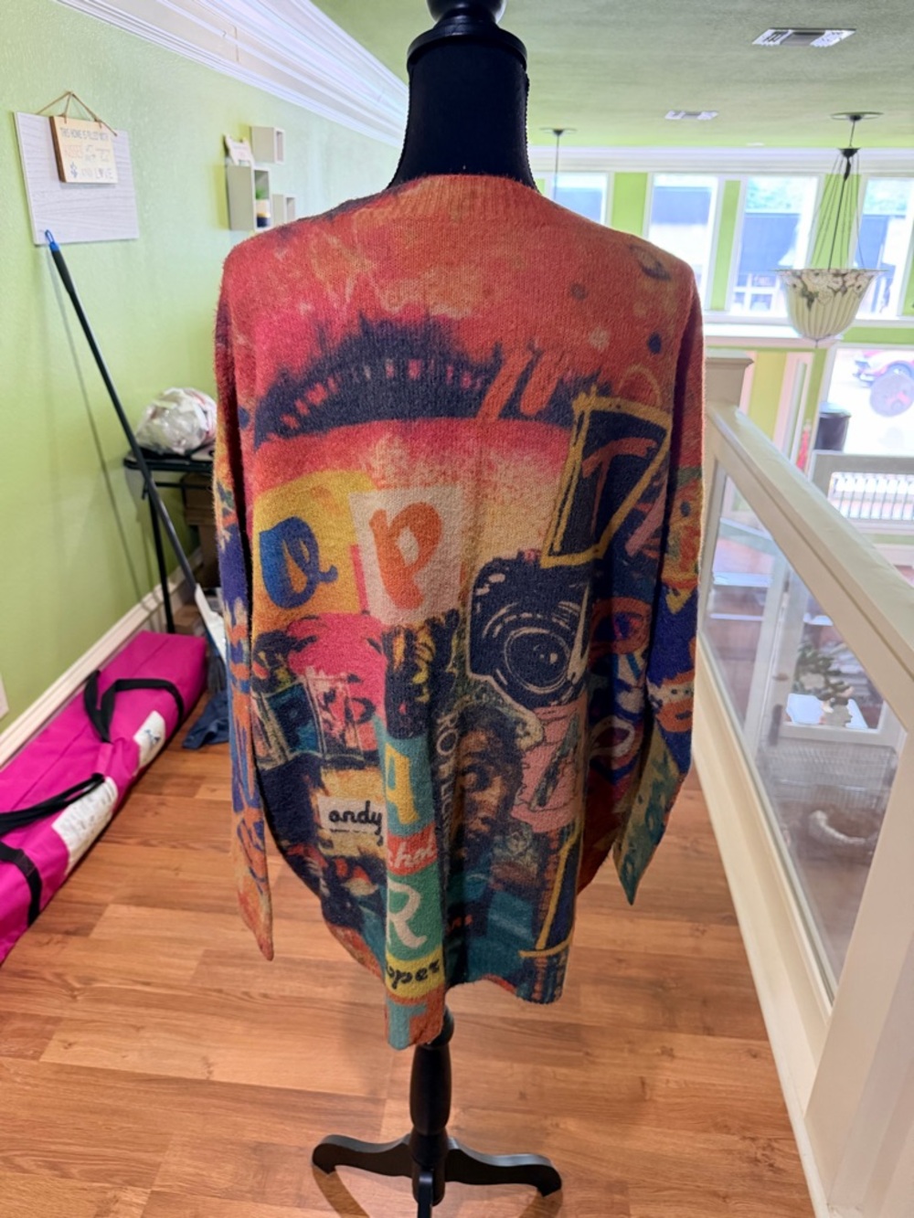 Oversized Sweater - Picture 2 of 4